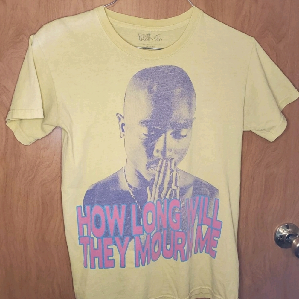 2pac vintage rap tee: how long will they mourn me?